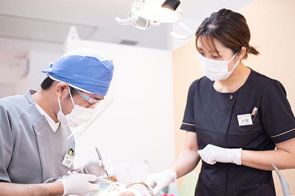 抜歯、虫歯・歯周病などの治療